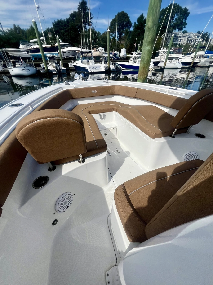 2024 Sea Hunt Ultra 255 SE