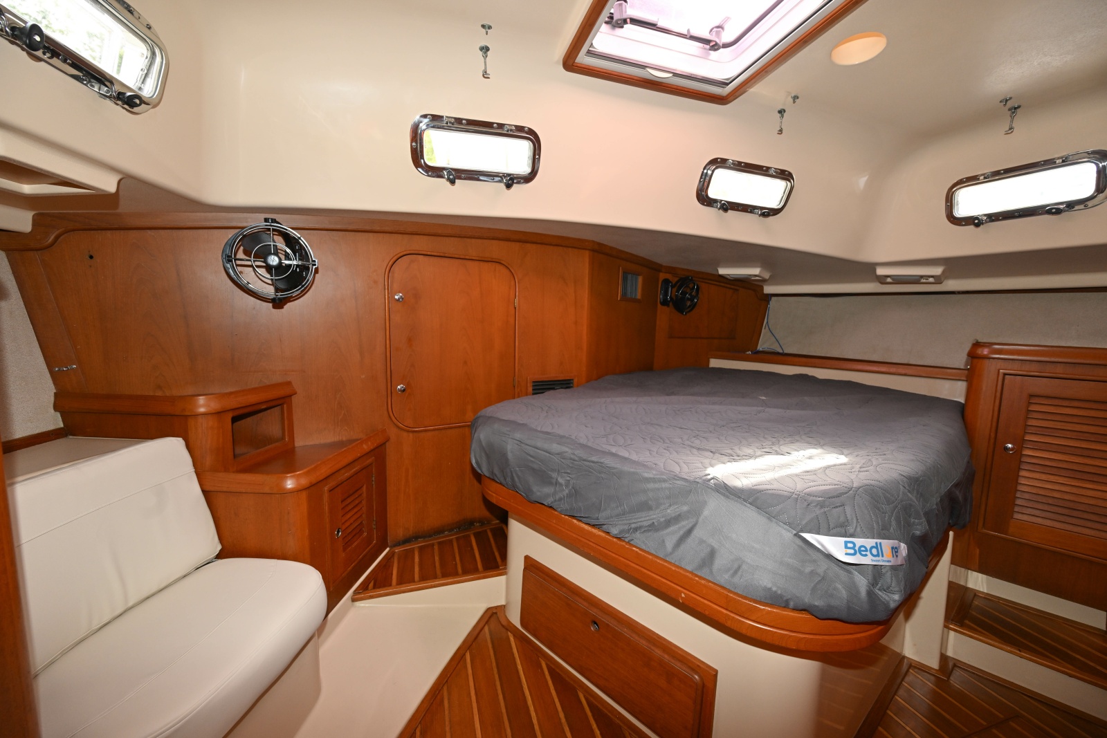 2005 Island Packet 445