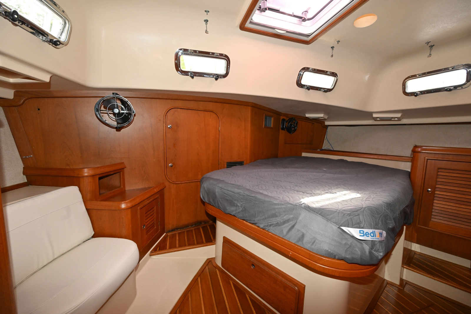 2005 Island Packet 445