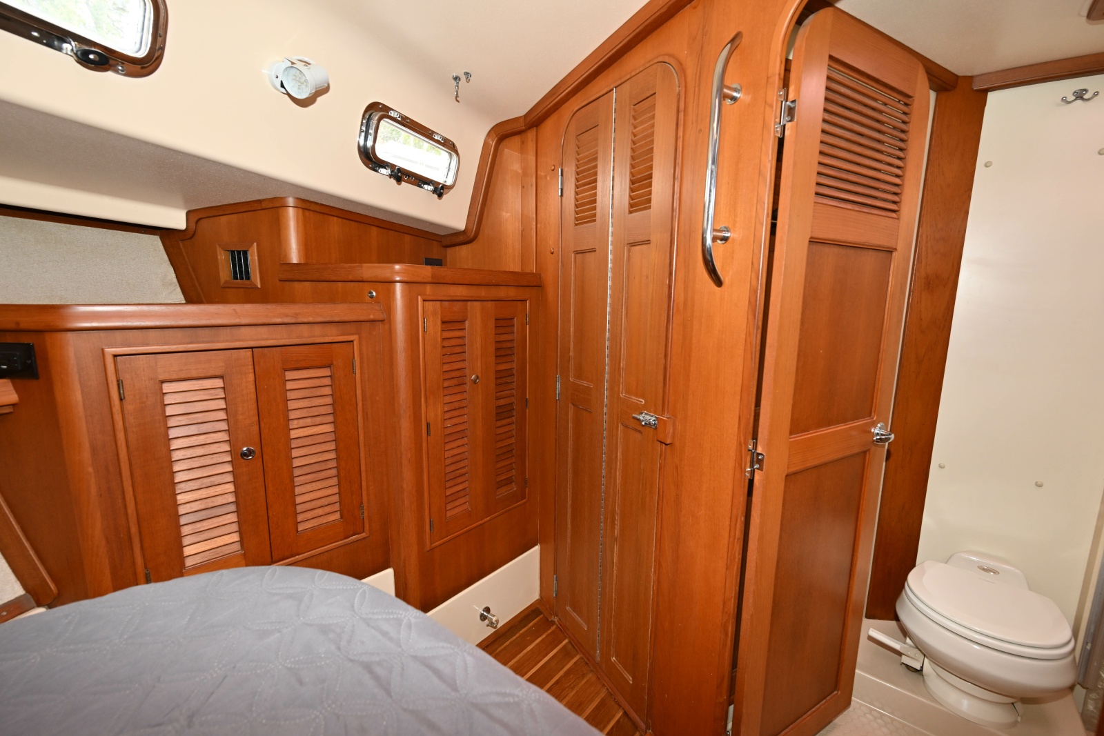 2005 Island Packet 445