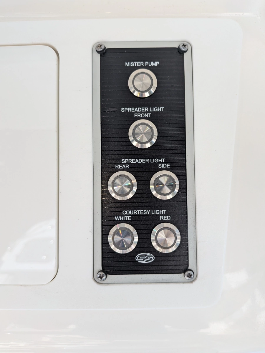 2020 Sea Fox 248 Commander