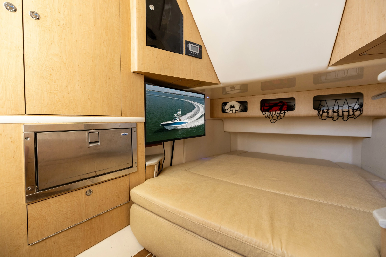 2017 Boston Whaler 370 Outrage