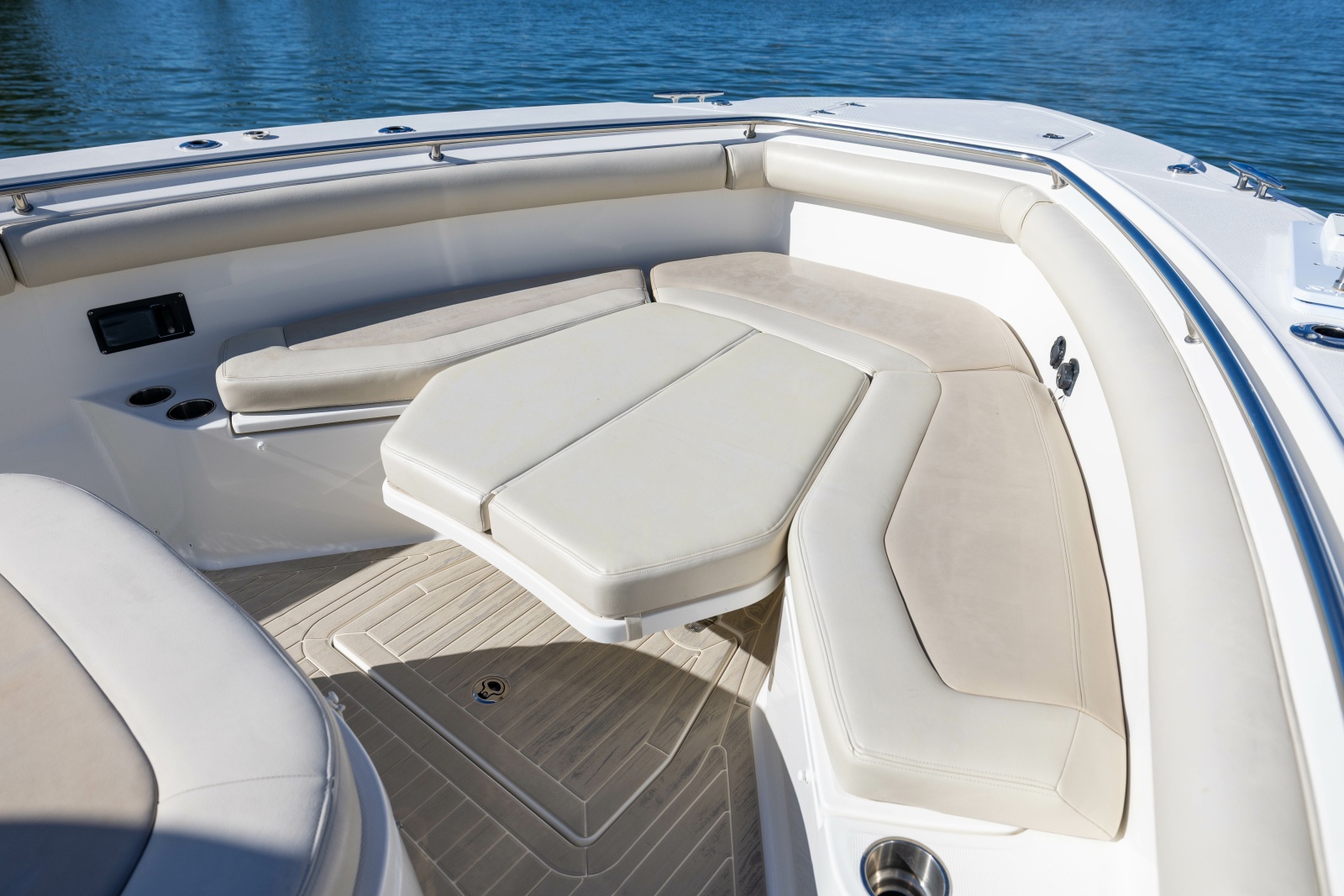 2017 Boston Whaler 370 Outrage