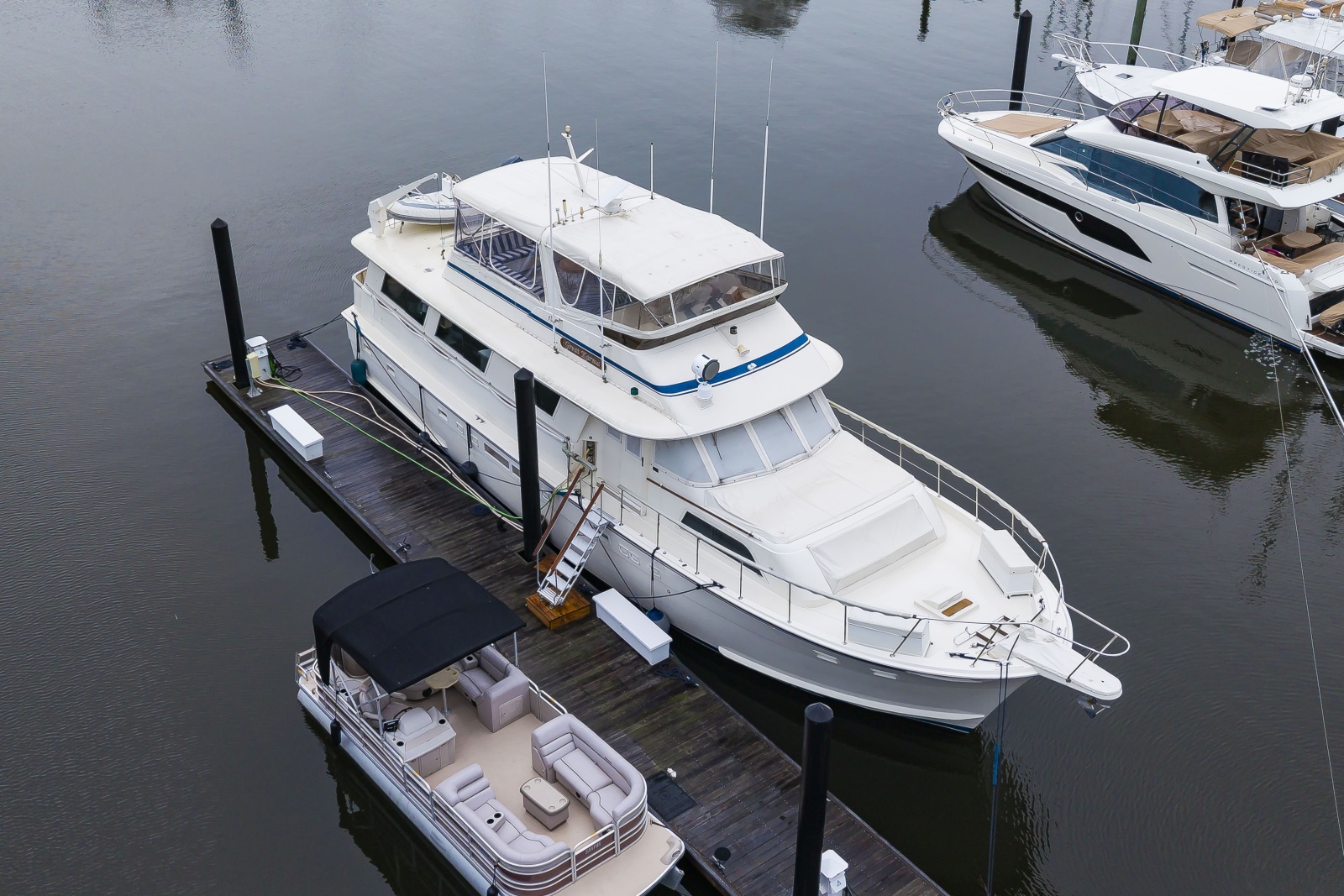 63Hatteras1987_106