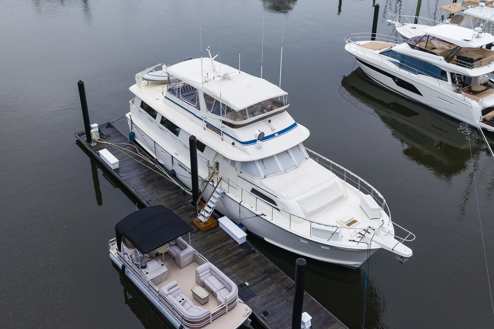 63Hatteras1987_106