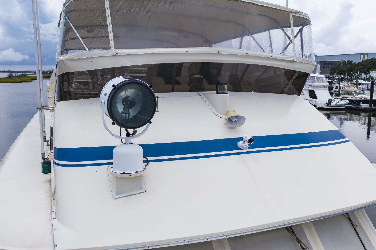 63Hatteras1987_009