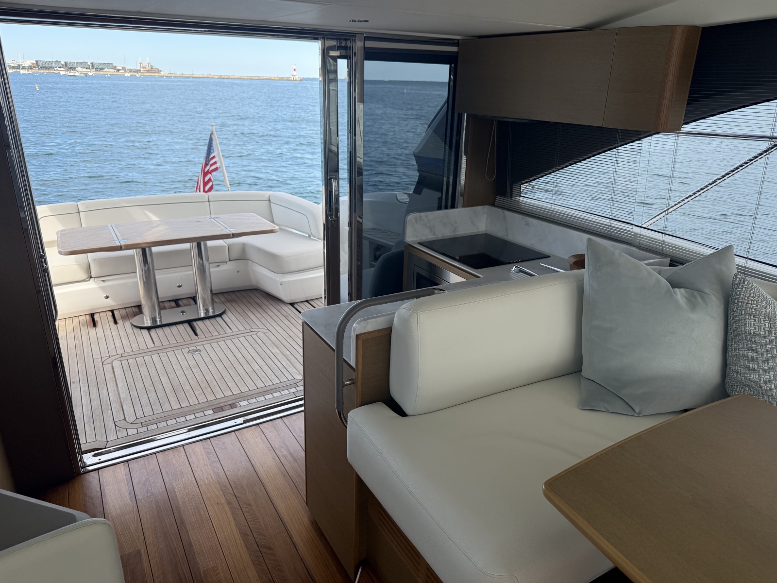 2023 Princess F45