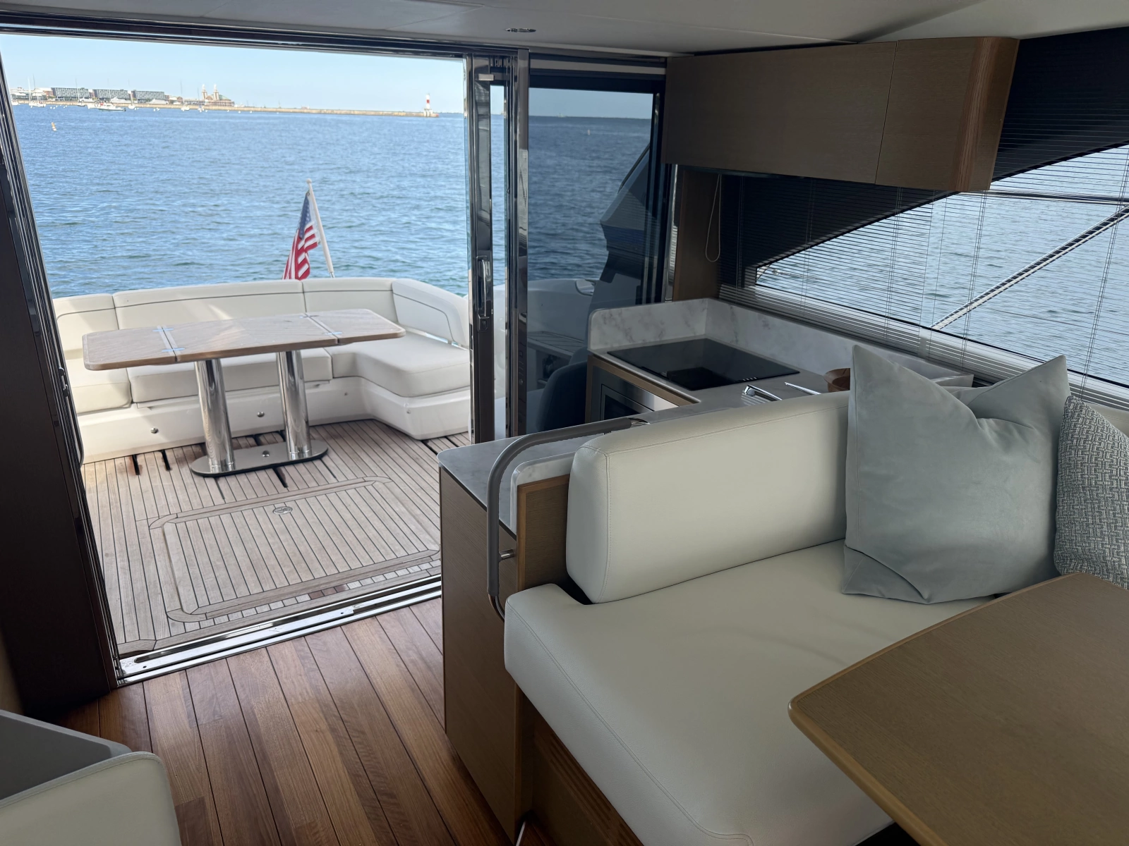 2023 Princess F45