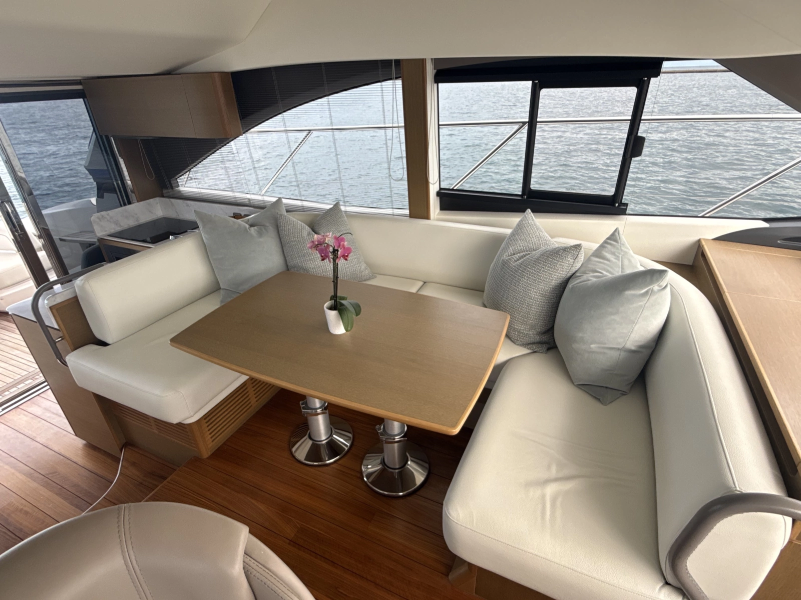 2023 Princess F45