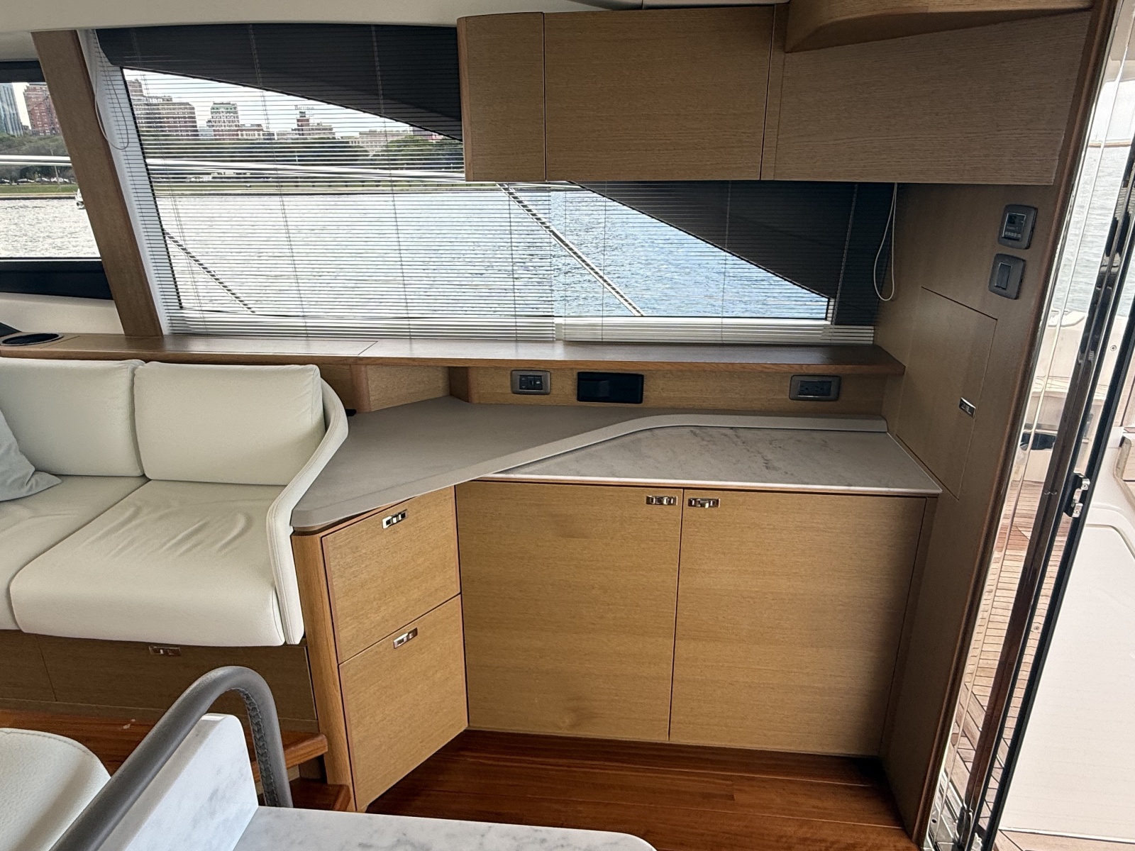 2023 Princess F45
