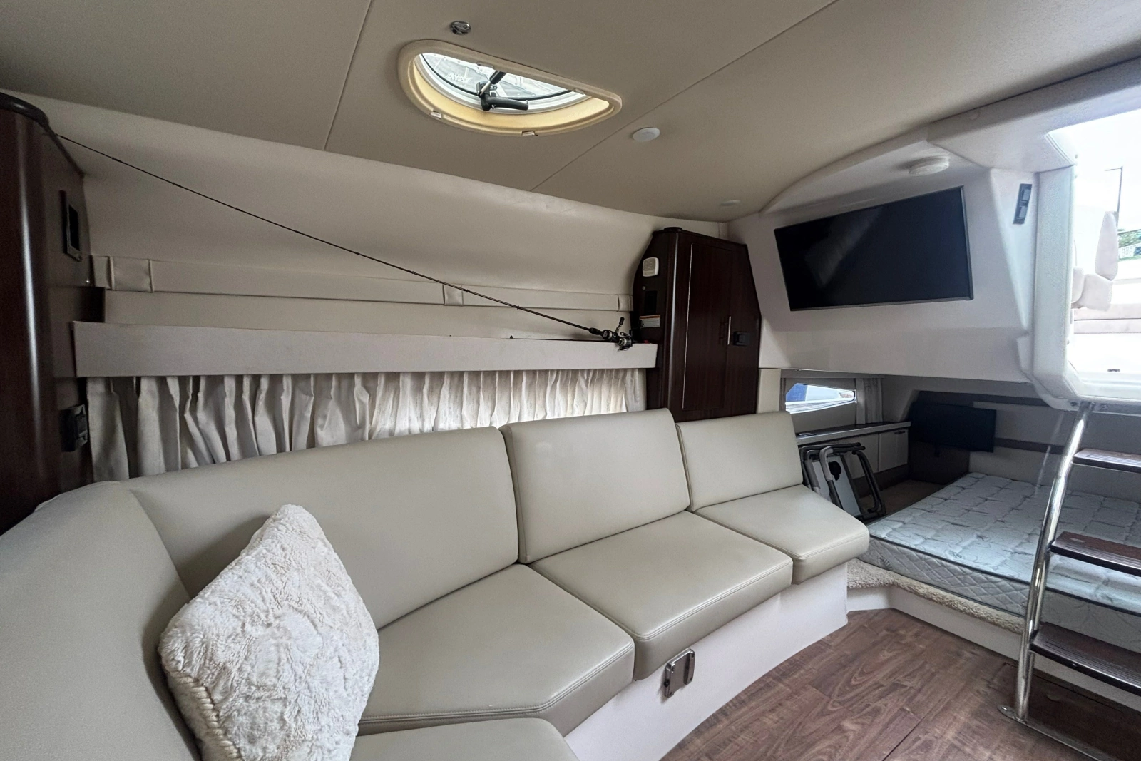 2018 Regal 33 XO