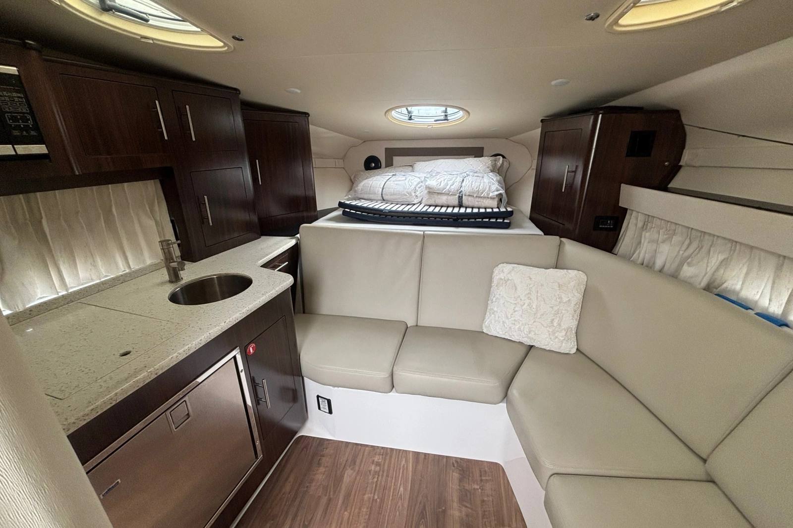 2018 Regal 33 XO