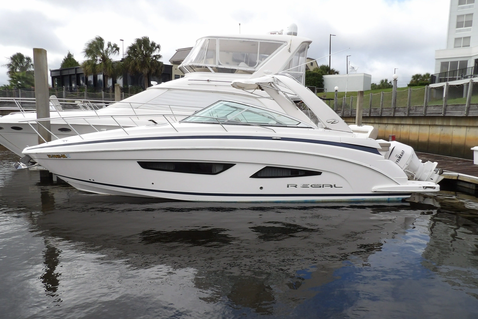 2018 Regal 33 XO