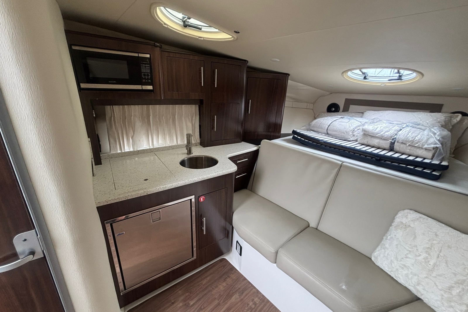 2018 Regal 33 XO