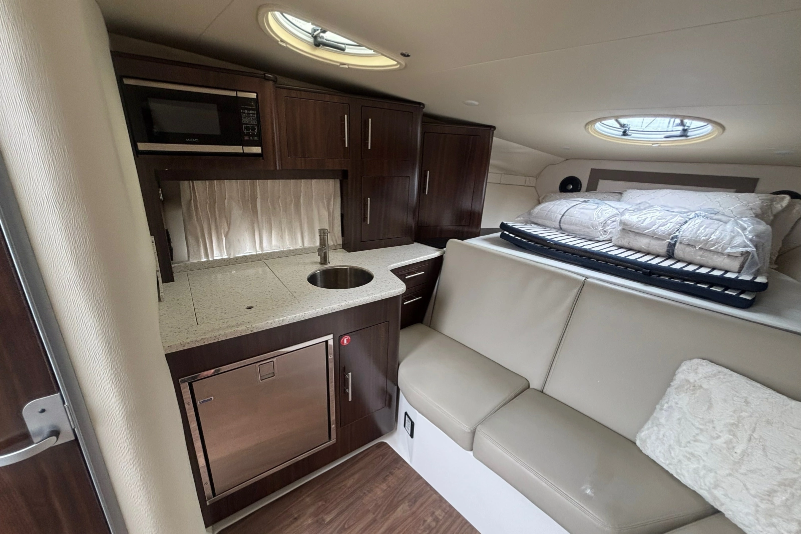 2018 Regal 33 XO