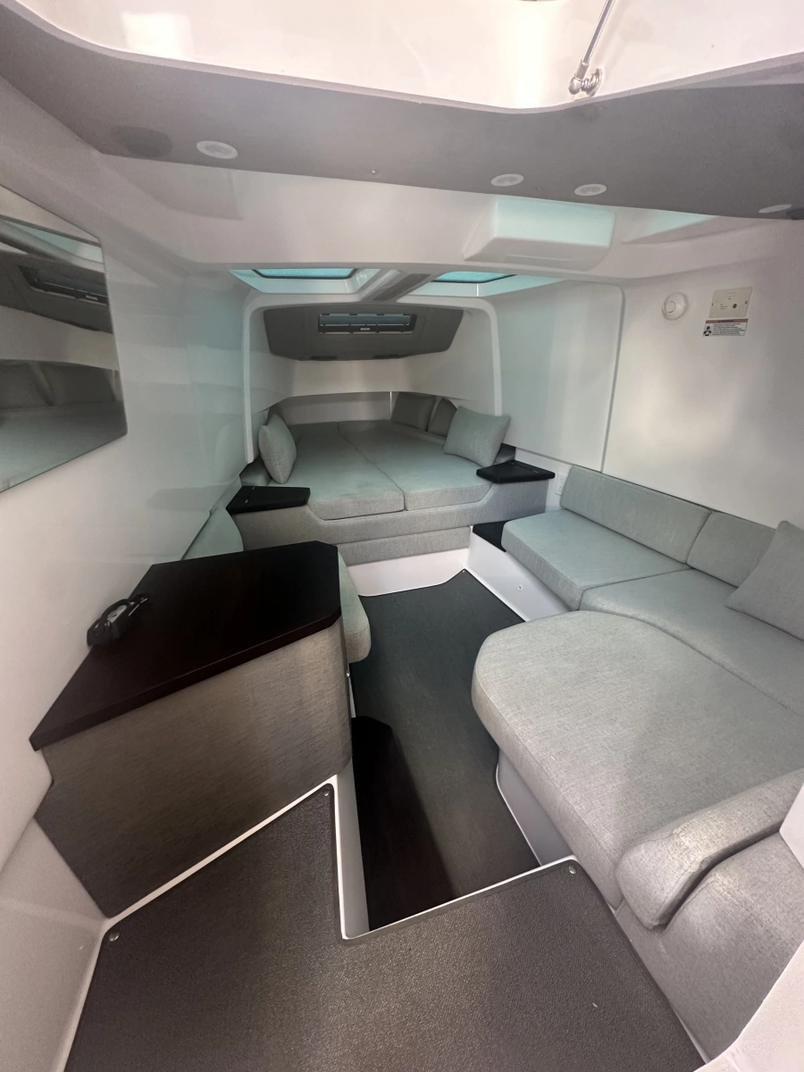 2024 Axopar 37 Sun Top