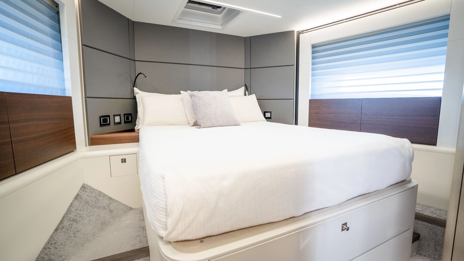 Ascendo 66ft Astondoa Yacht For Sale