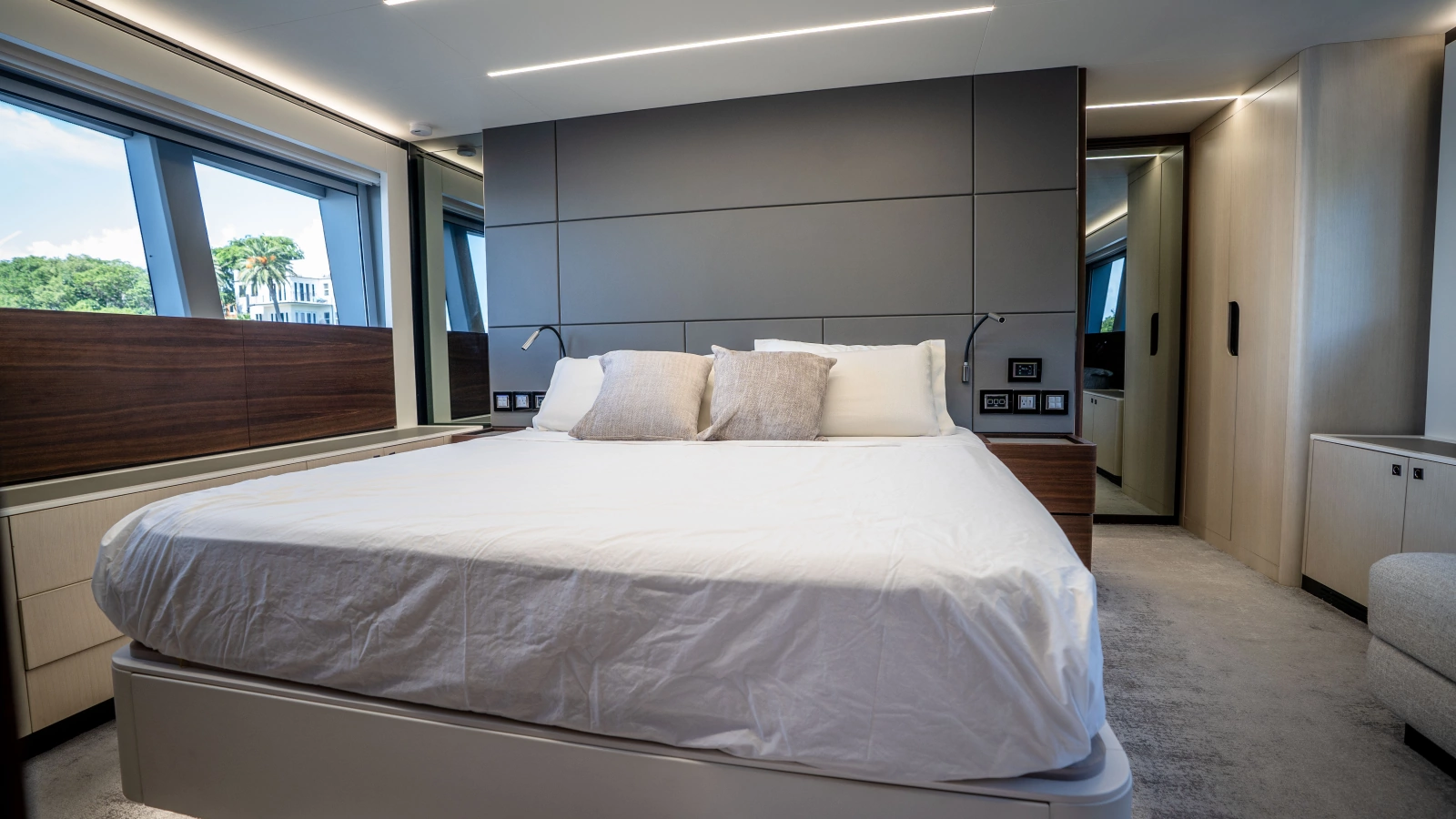 Ascendo 66ft Astondoa Yacht For Sale