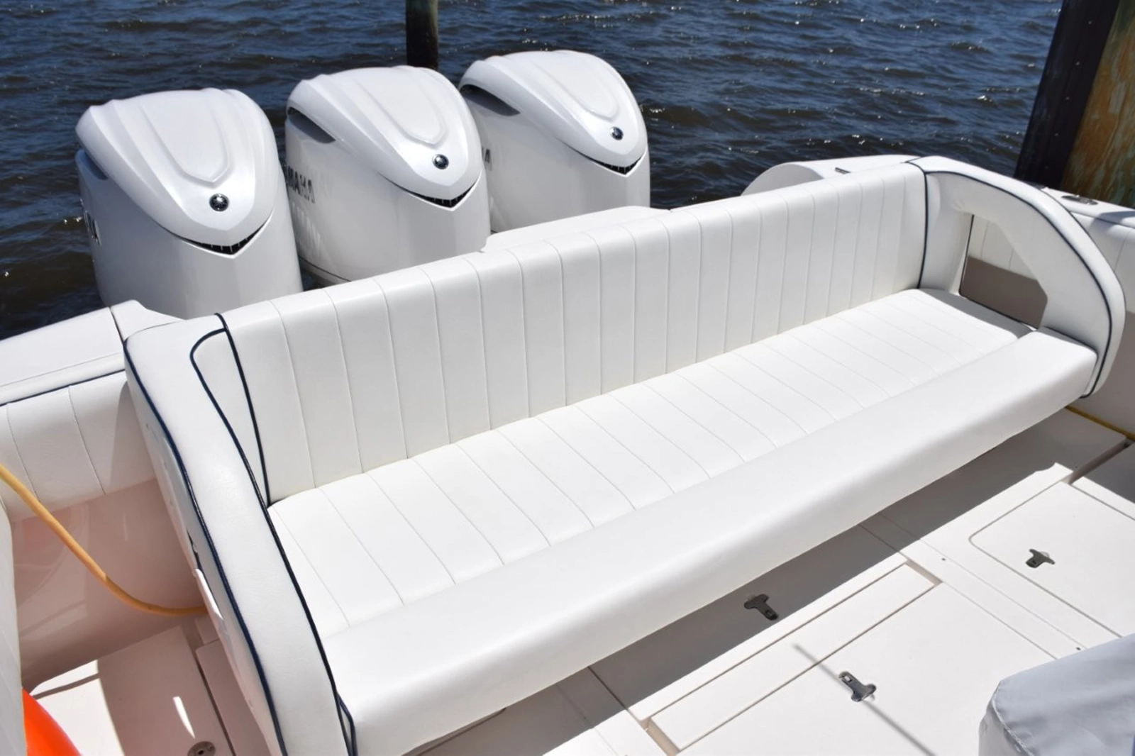 Removable Rear Bench Settee