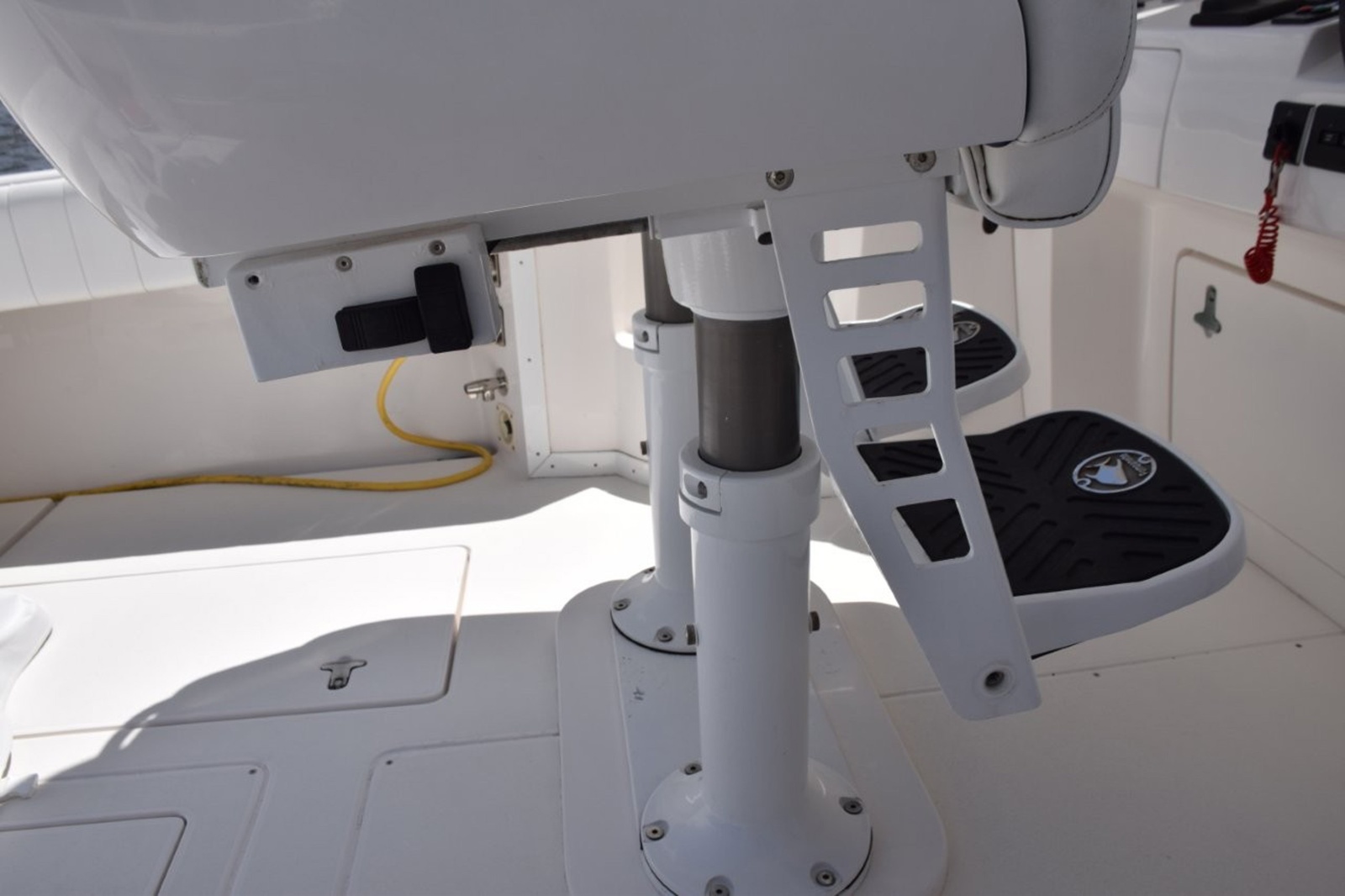 Electric Helm Seat Adjustment And Fold Down Foot Rests