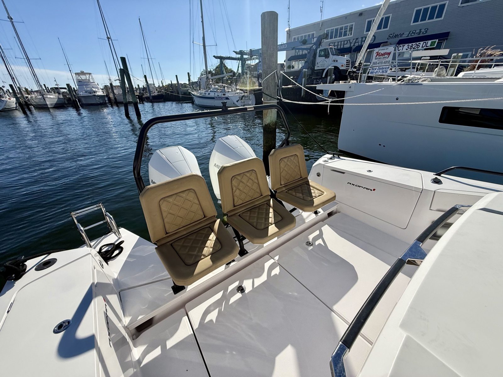 2021 Axopar 37 XC Cross Cabin