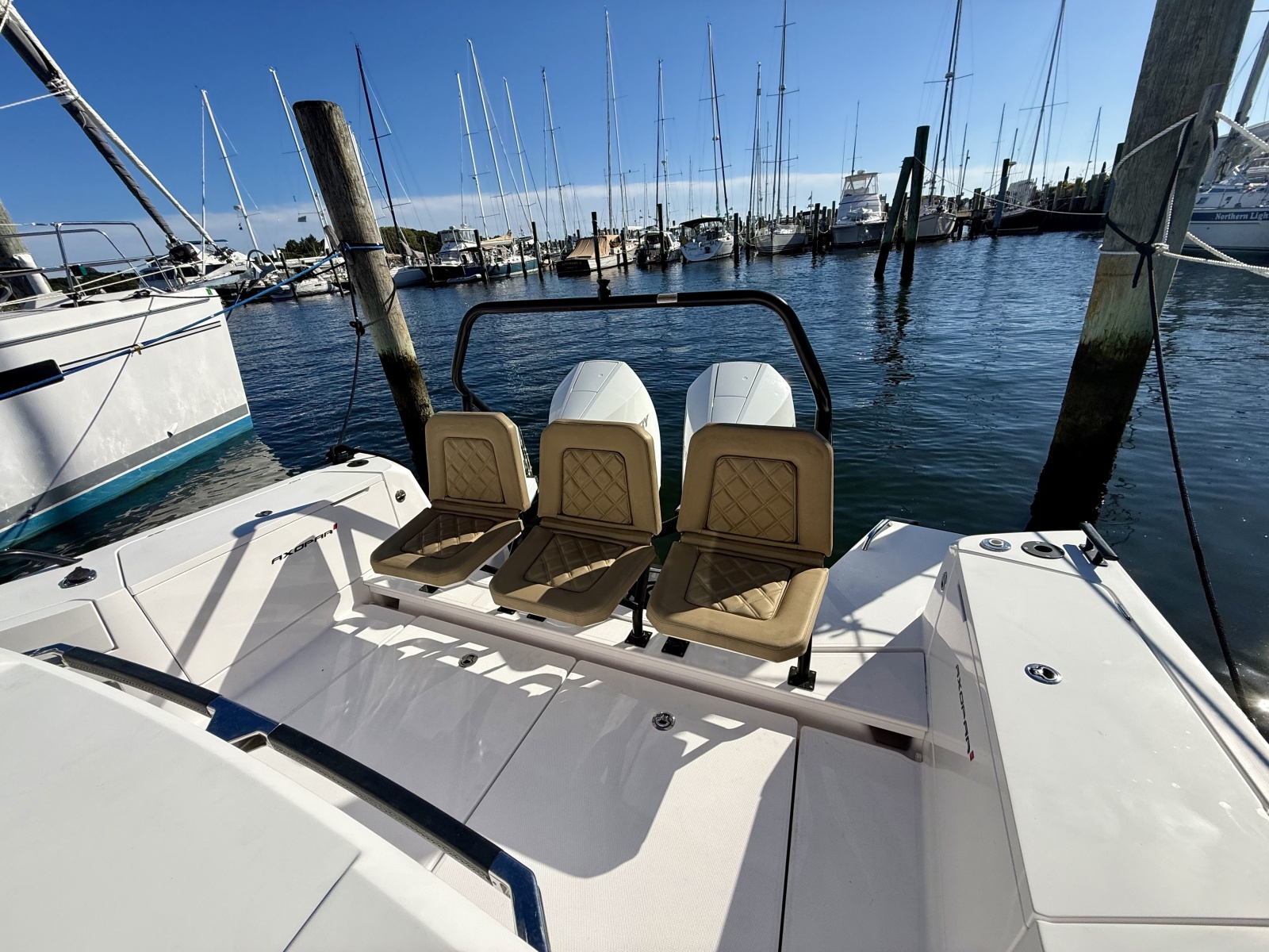 2021 Axopar 37 XC Cross Cabin