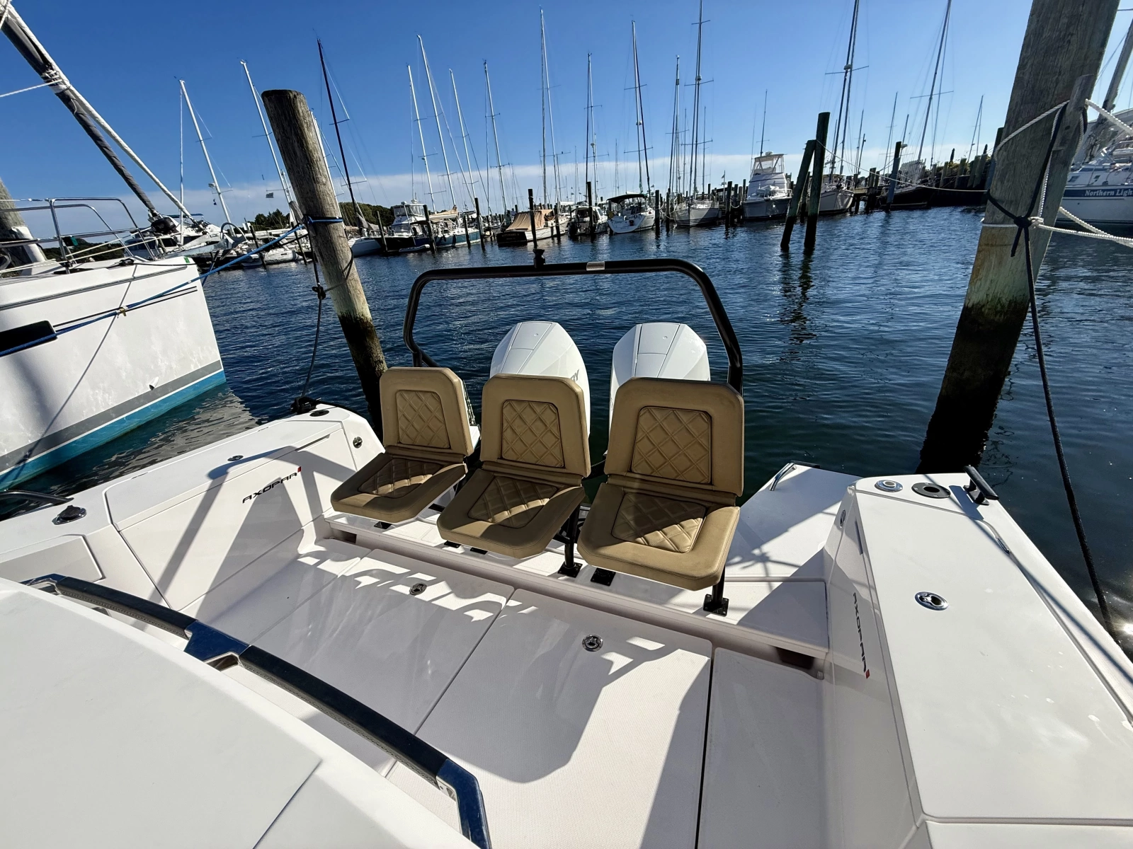 2021 Axopar 37 XC Cross Cabin