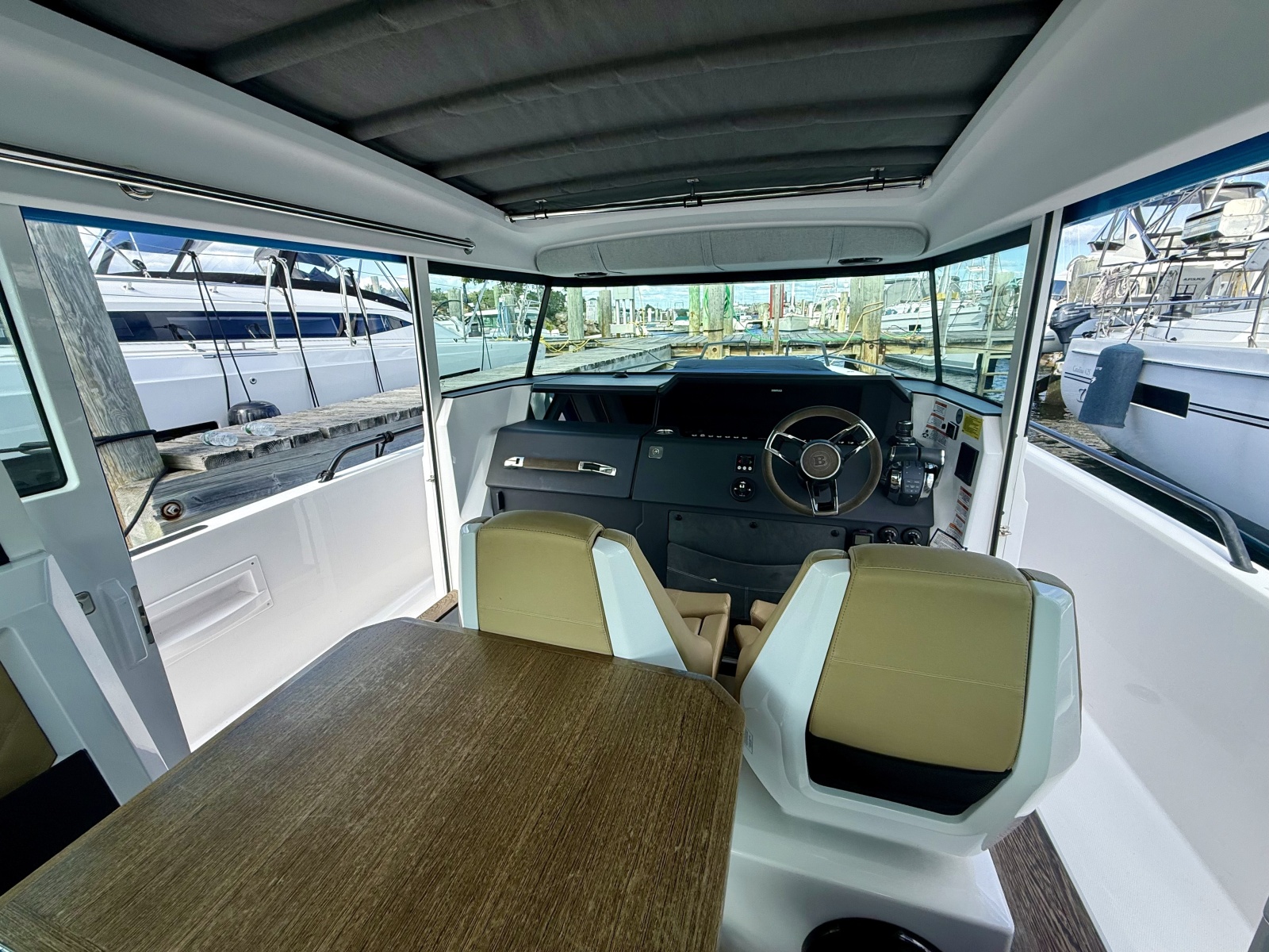2021 Axopar 37 XC Cross Cabin