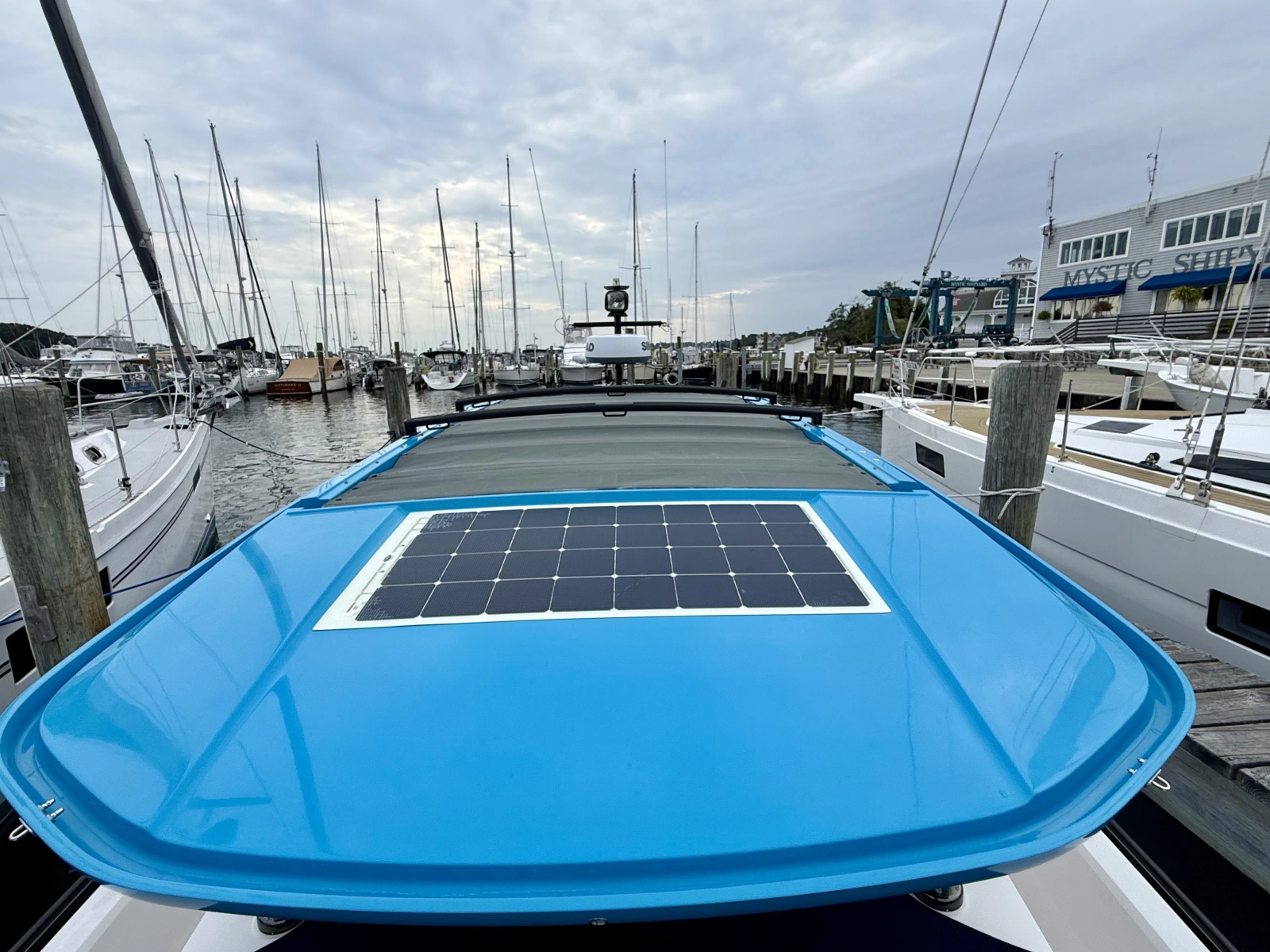 2021 Axopar 37 XC Cross Cabin