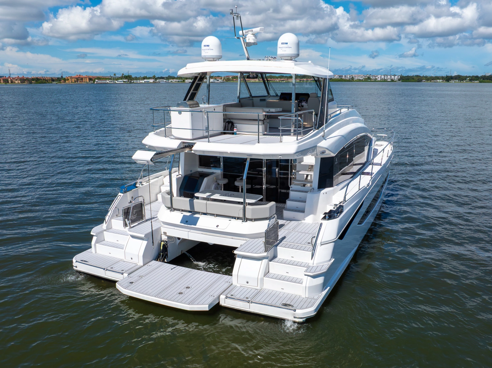 2022 Aquila 54 YACHT