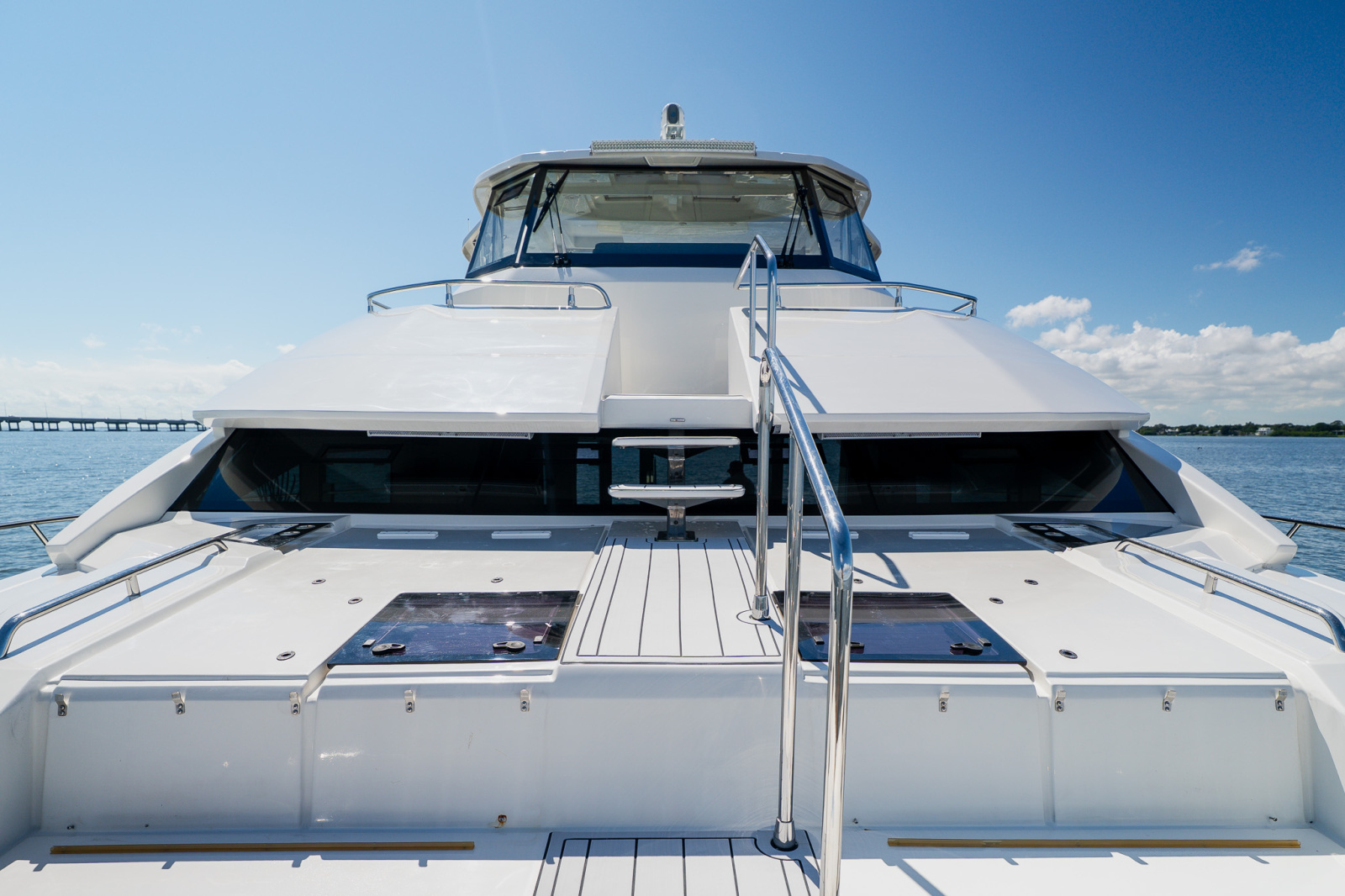 2022 Aquila 54 YACHT