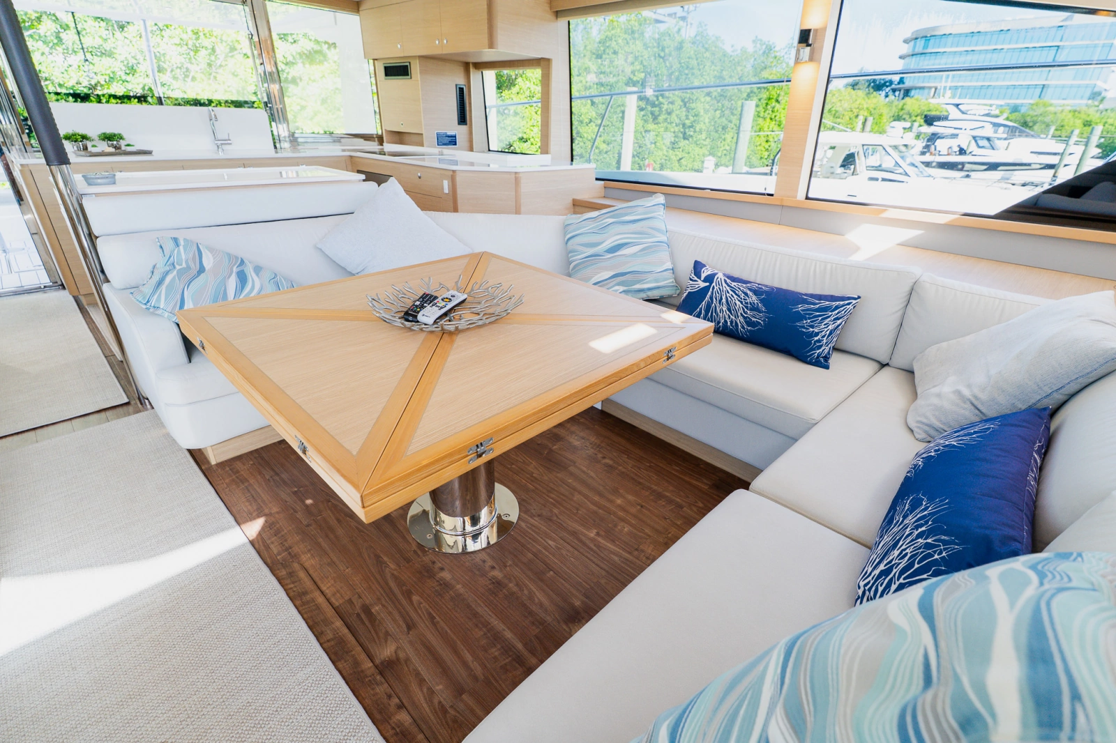 2022 Aquila 54 YACHT