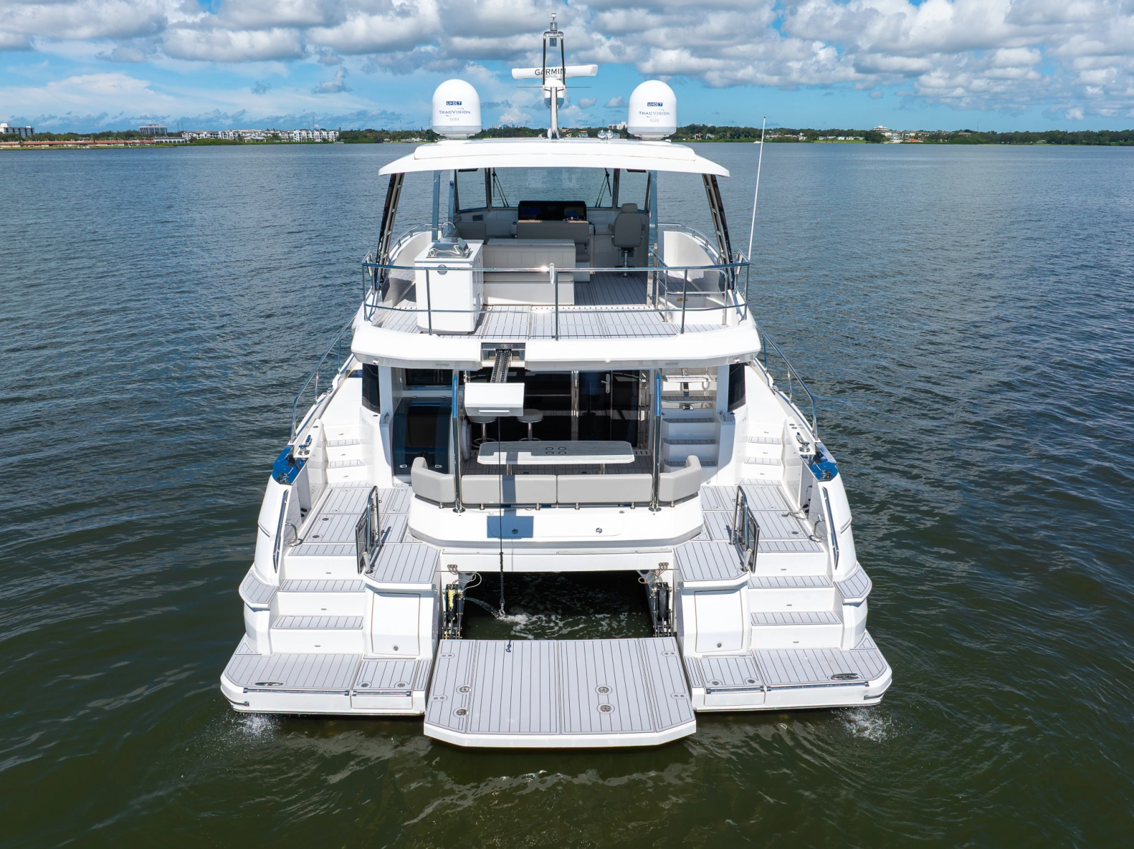 2022 Aquila 54 YACHT