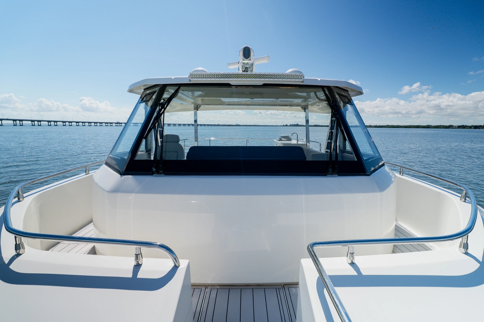 2022 Aquila 54 YACHT