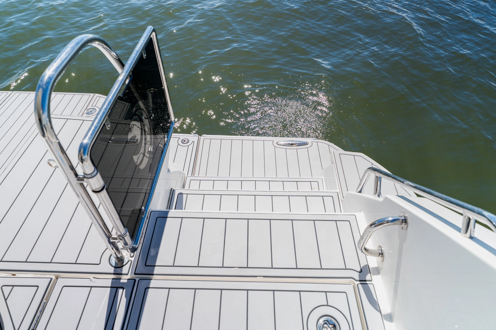 2022 Aquila 54 YACHT