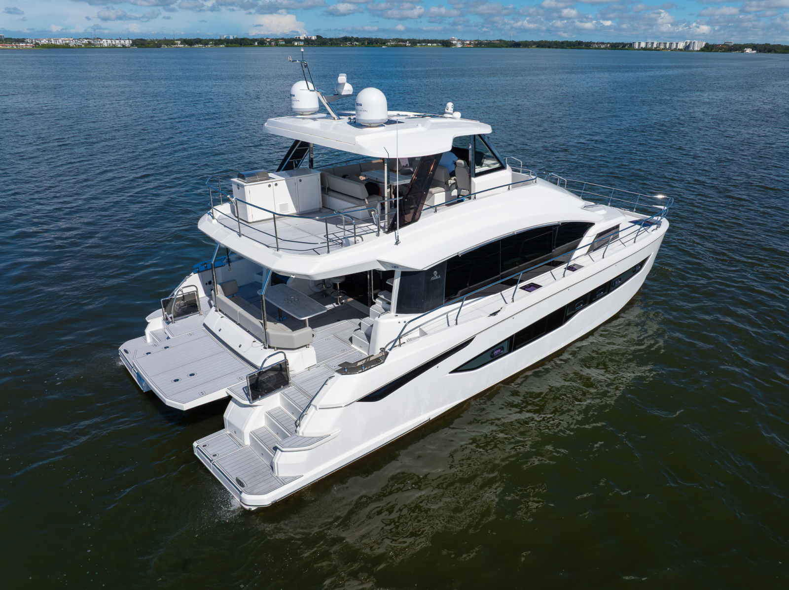 2022 Aquila 54 YACHT