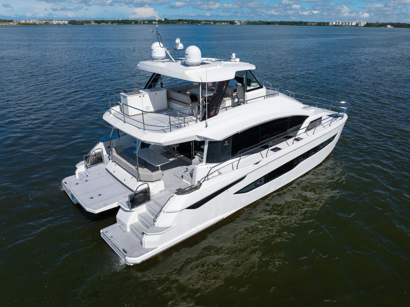2022 Aquila 54 YACHT