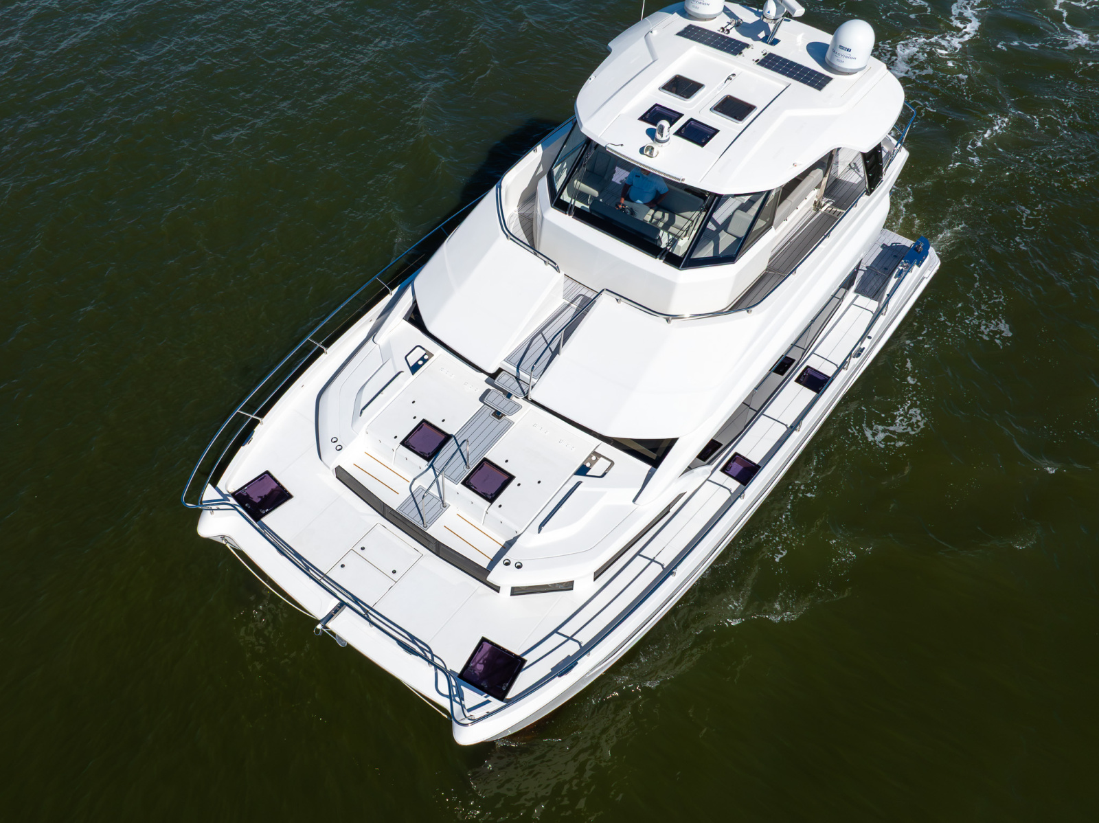 2022 Aquila 54 YACHT