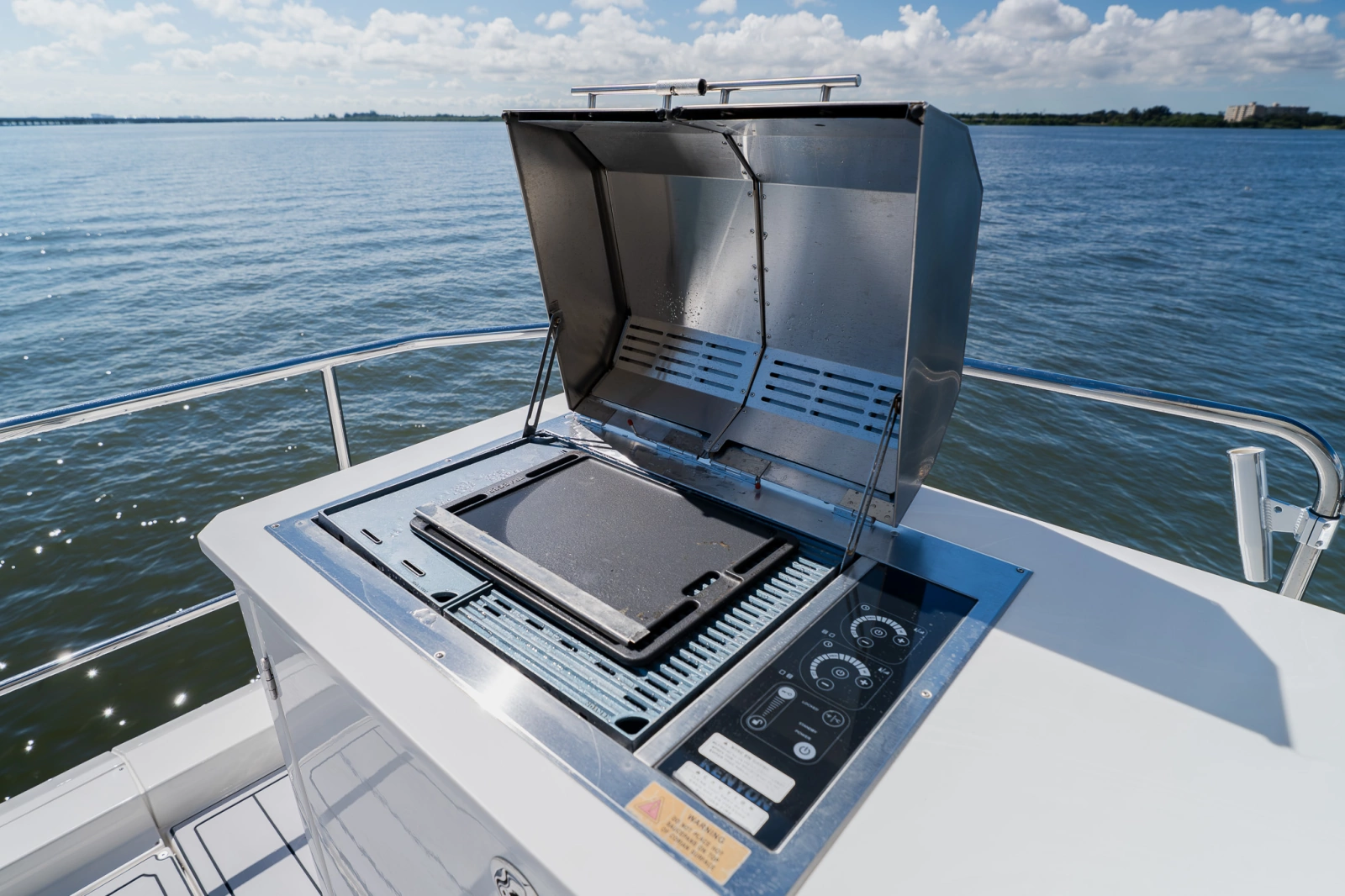 2022 Aquila 54 YACHT