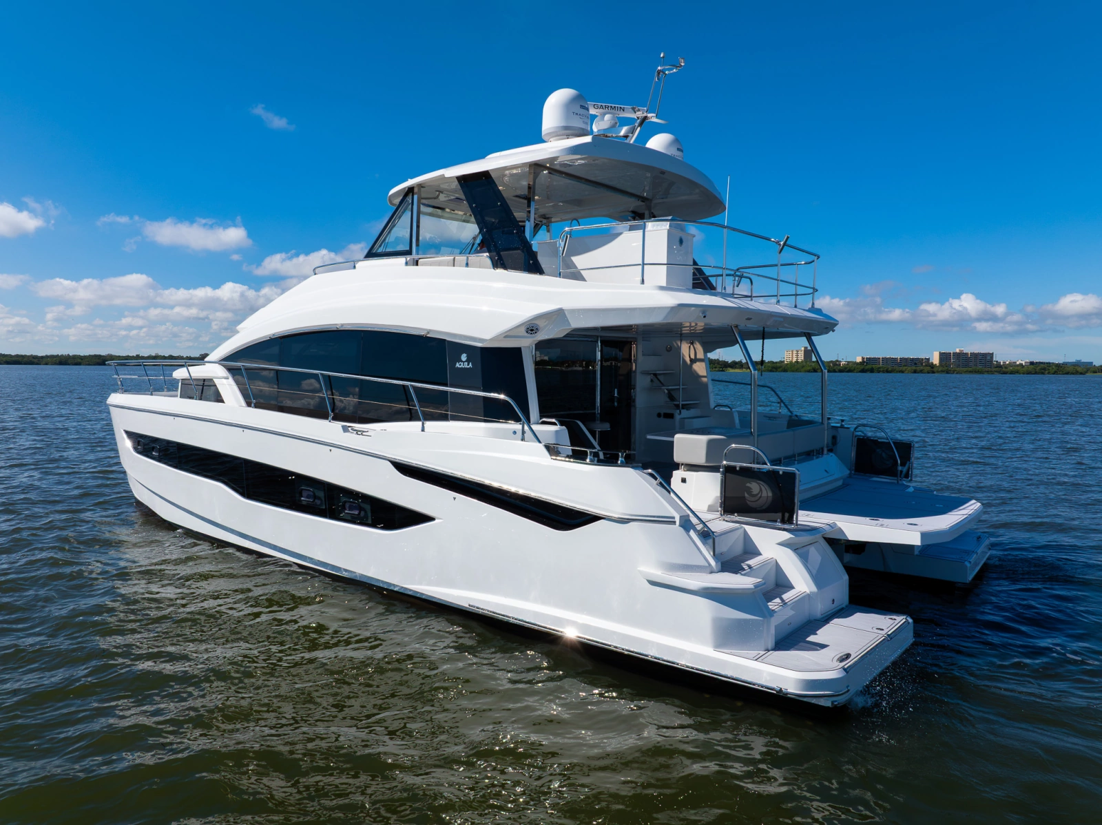 2022 Aquila 54 YACHT
