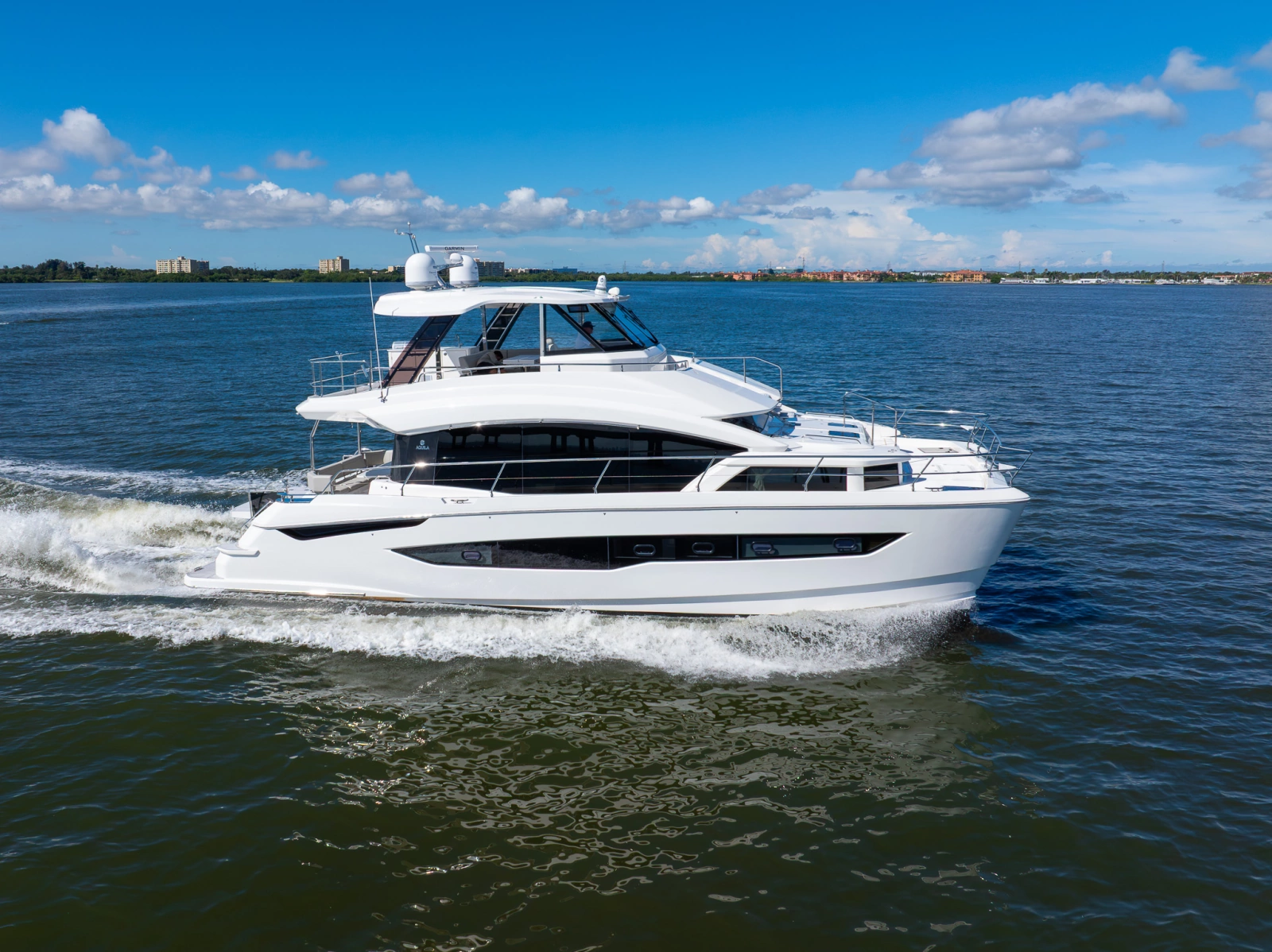 2022 Aquila 54 YACHT