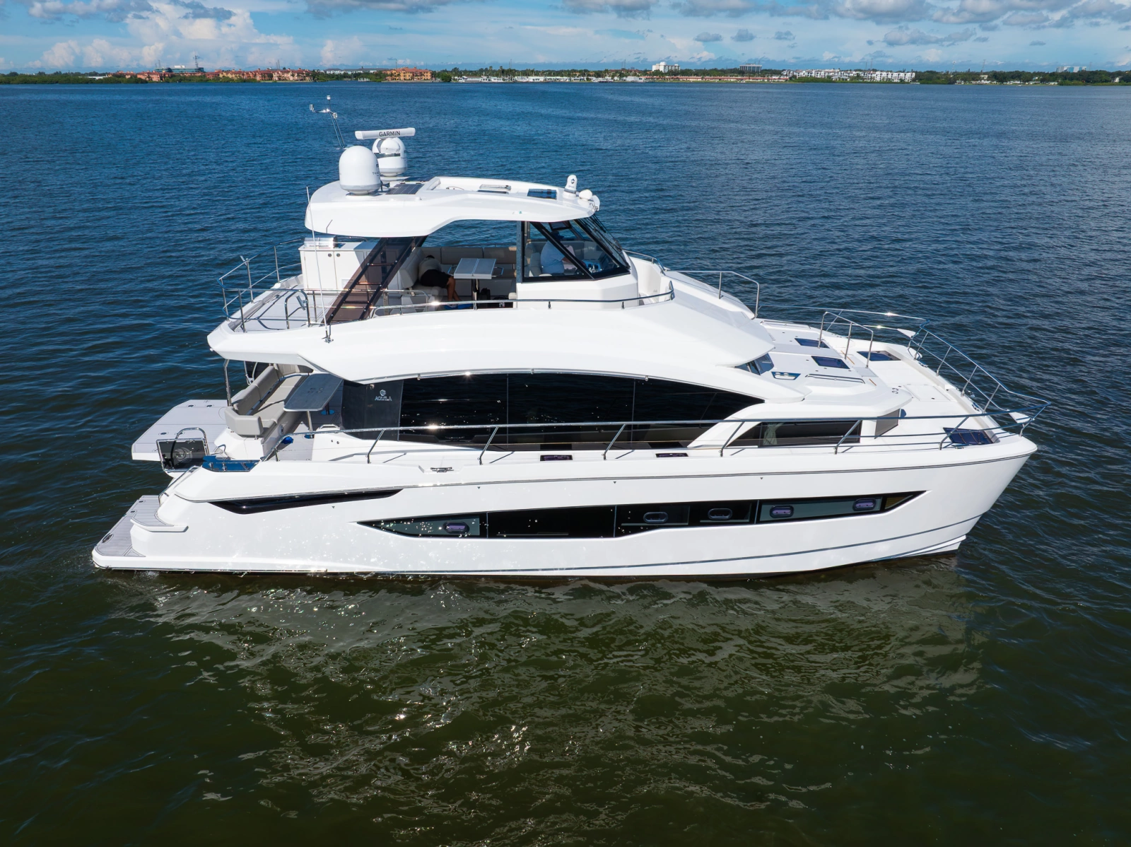 2022 Aquila 54 YACHT