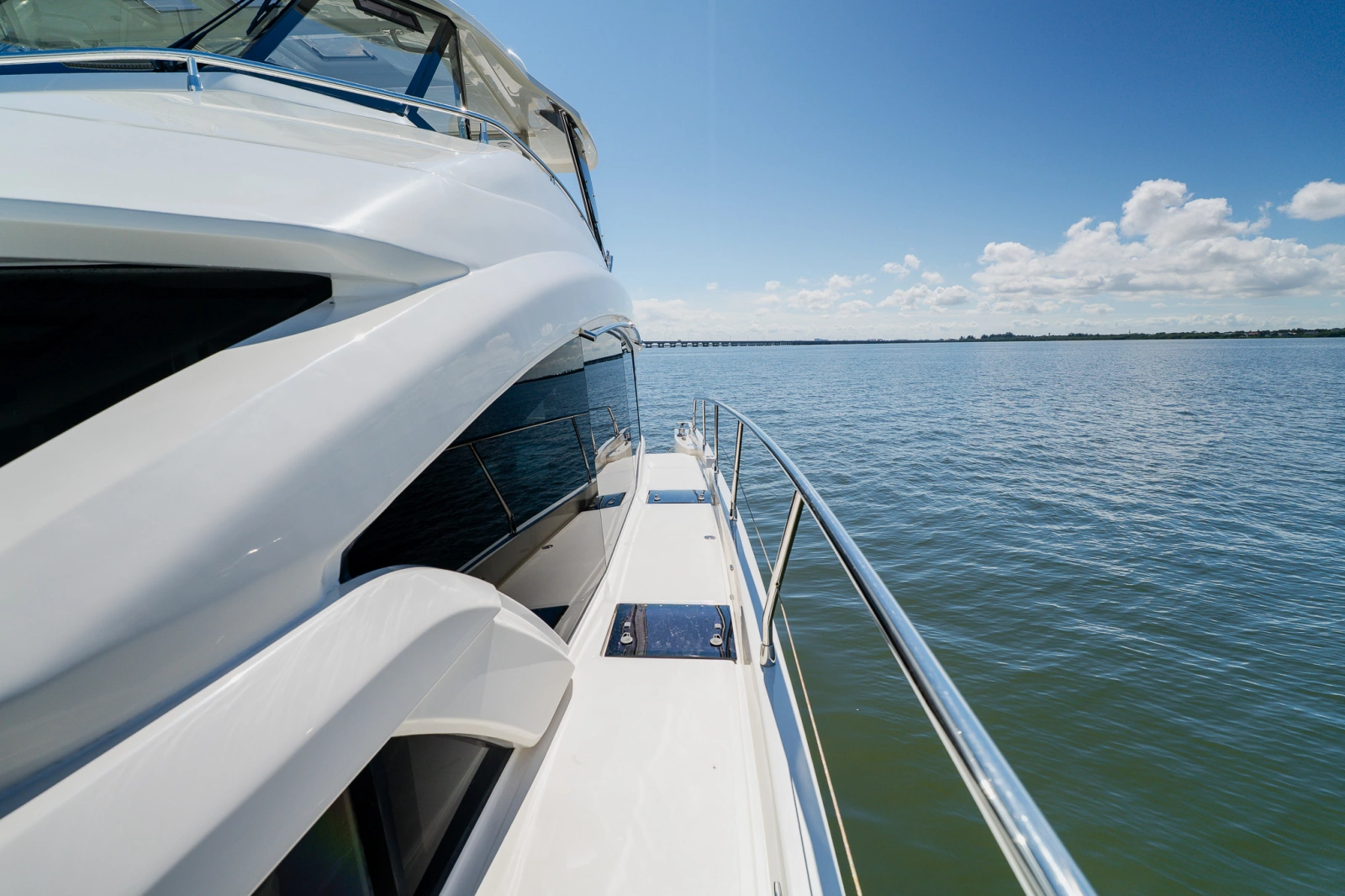 2022 Aquila 54 YACHT
