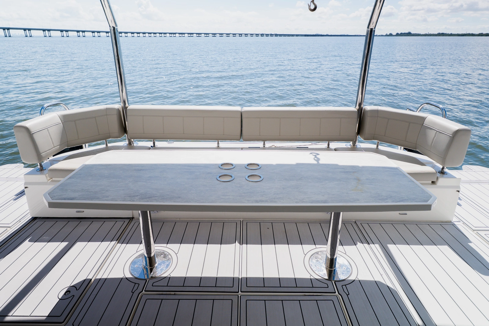 2022 Aquila 54 YACHT