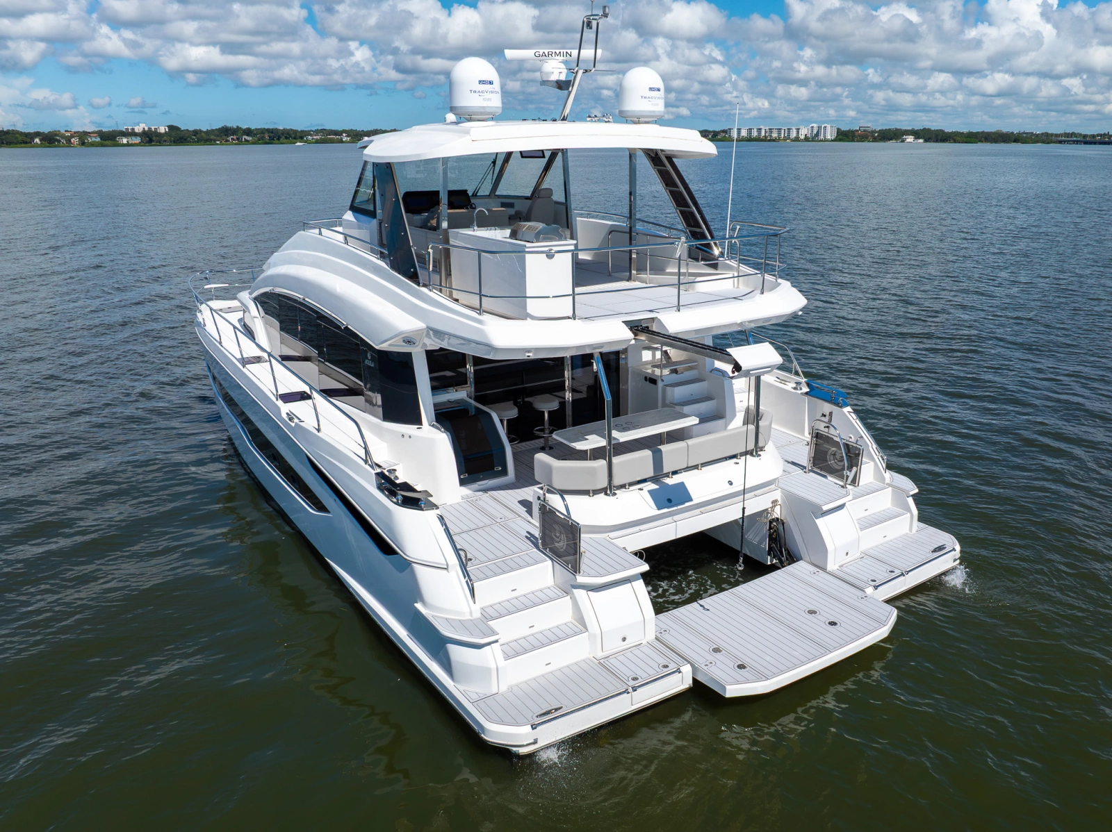2022 Aquila 54 YACHT