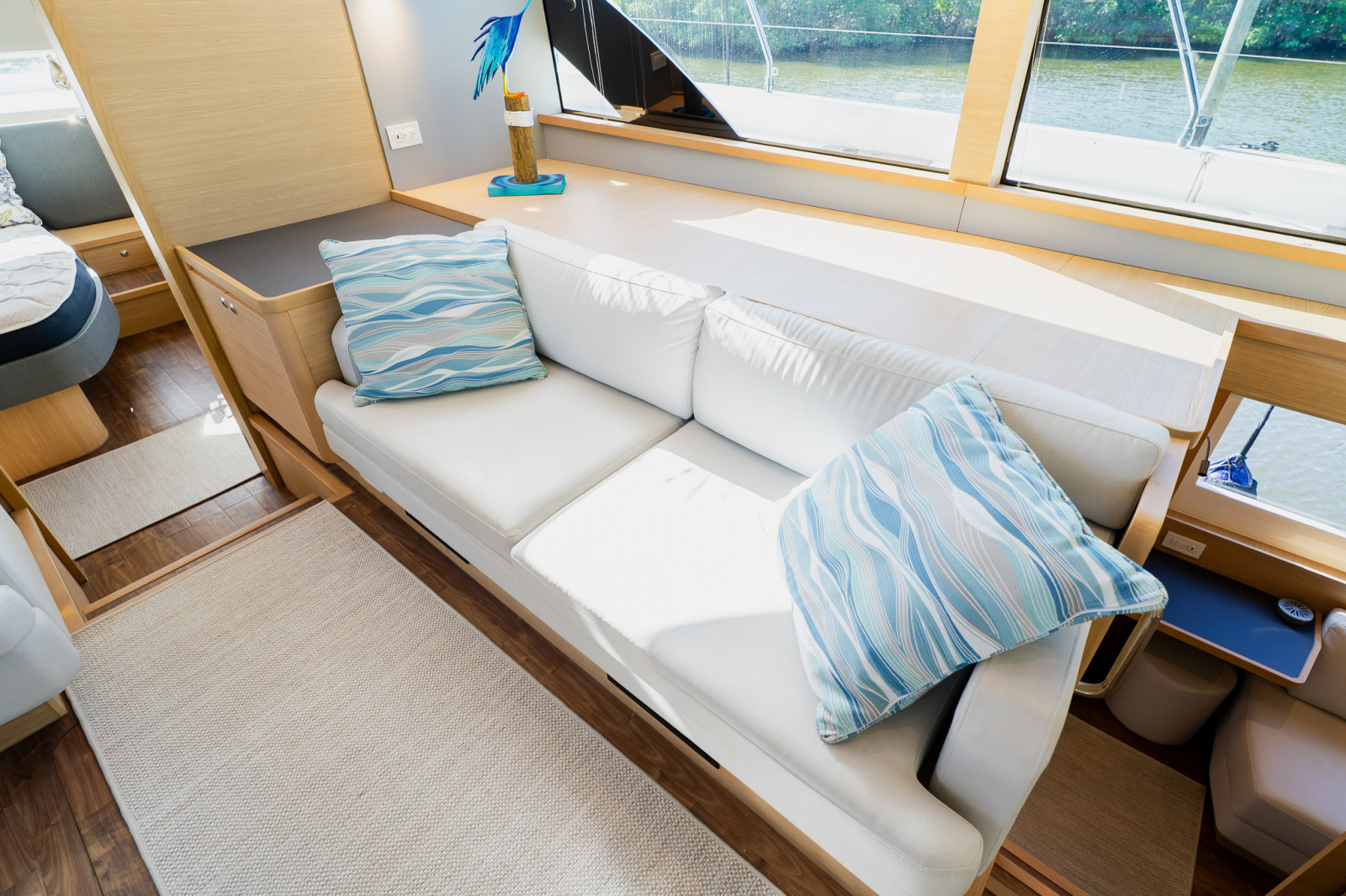 2022 Aquila 54 YACHT
