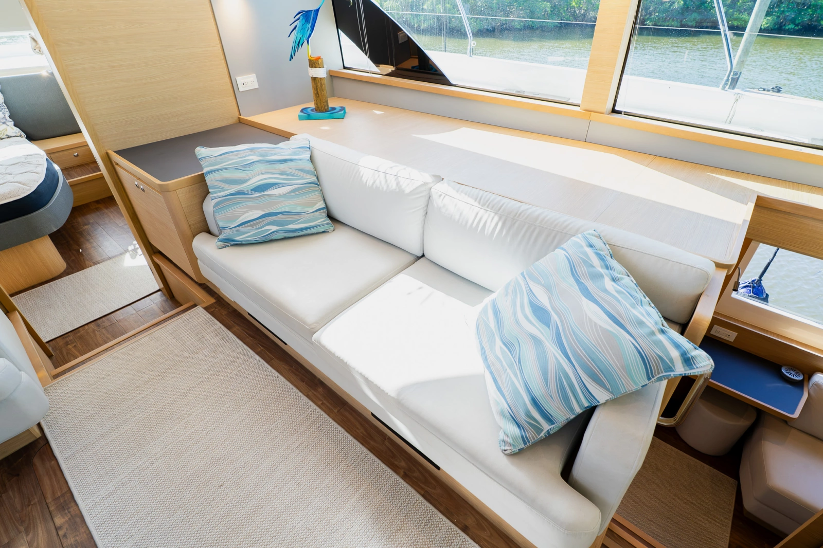 2022 Aquila 54 YACHT