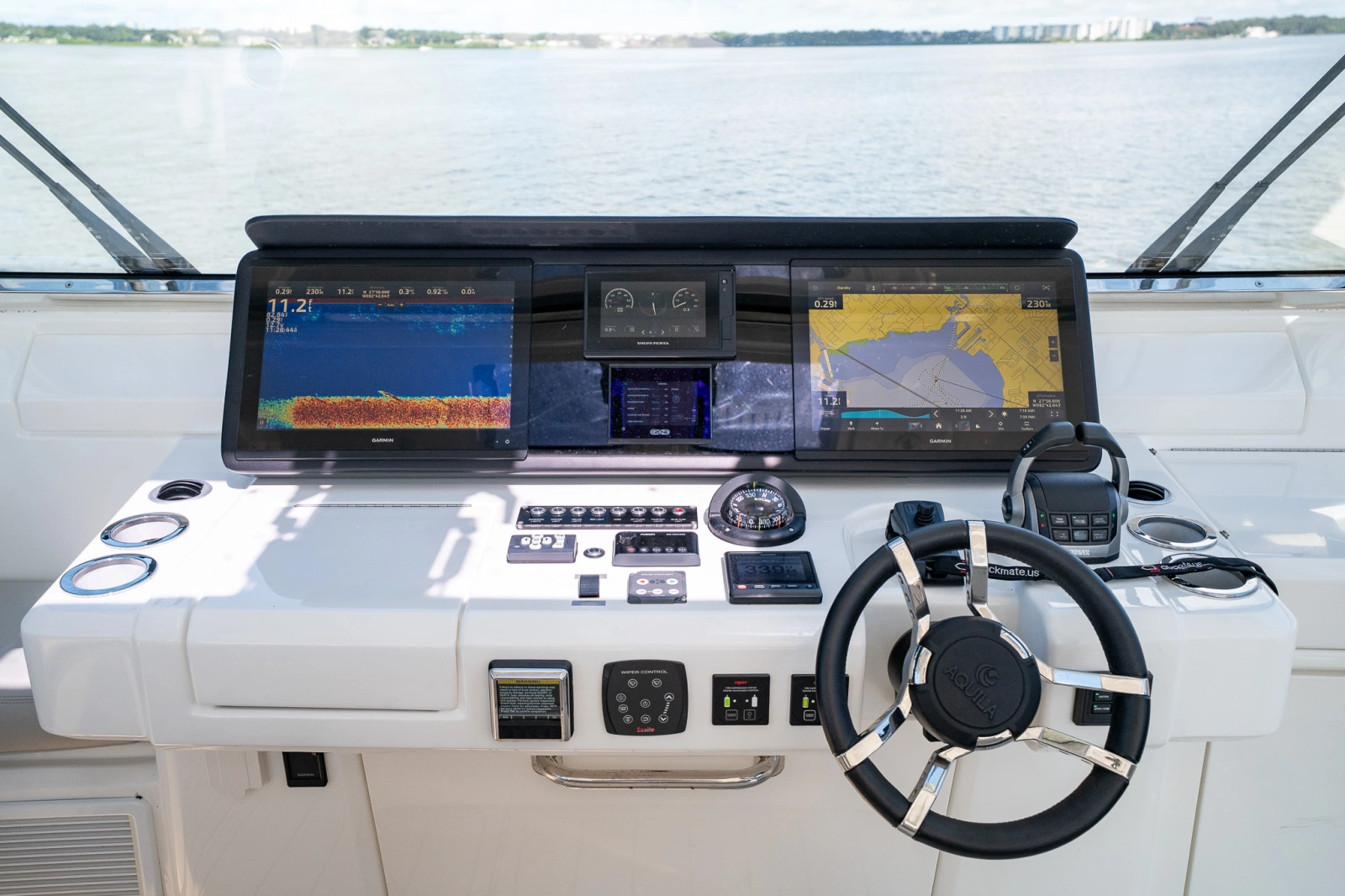 2022 Aquila 54 YACHT