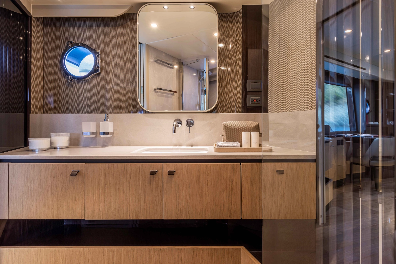 56 FLY 56ft Absolute Yacht For Sale