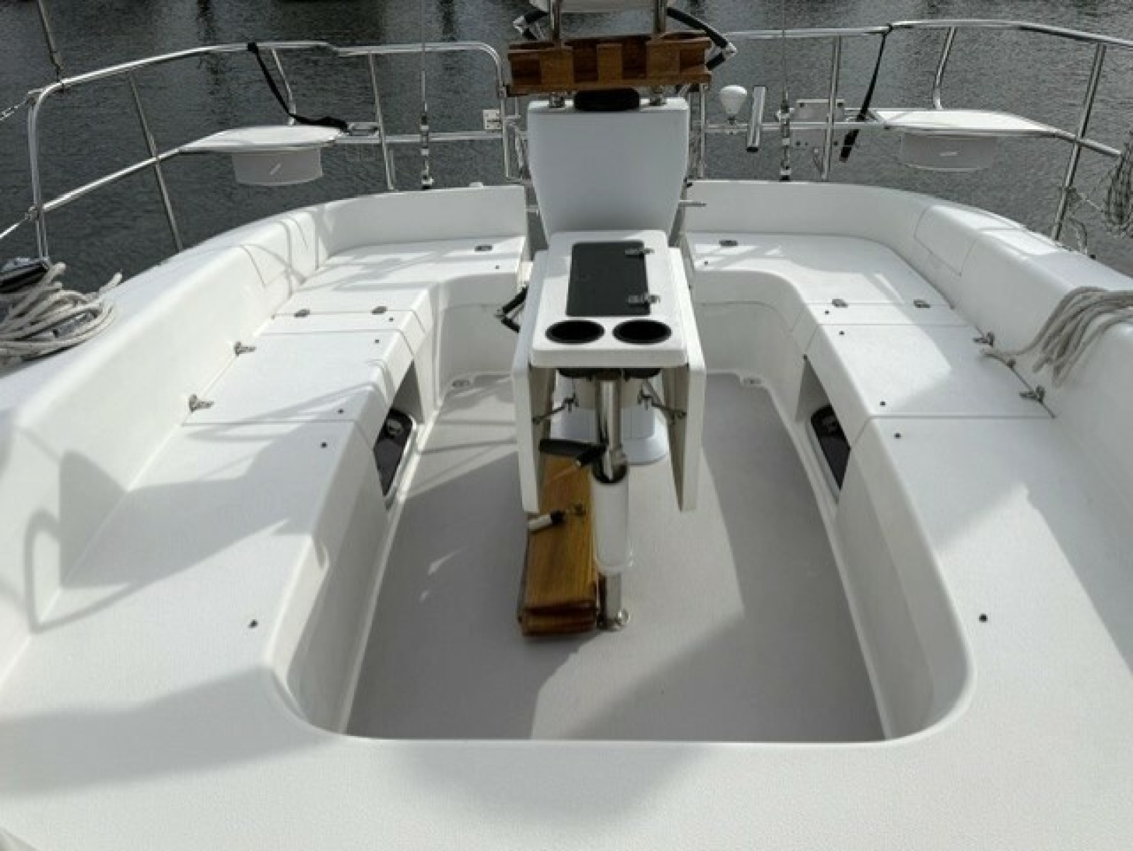 2009 Catalina 387